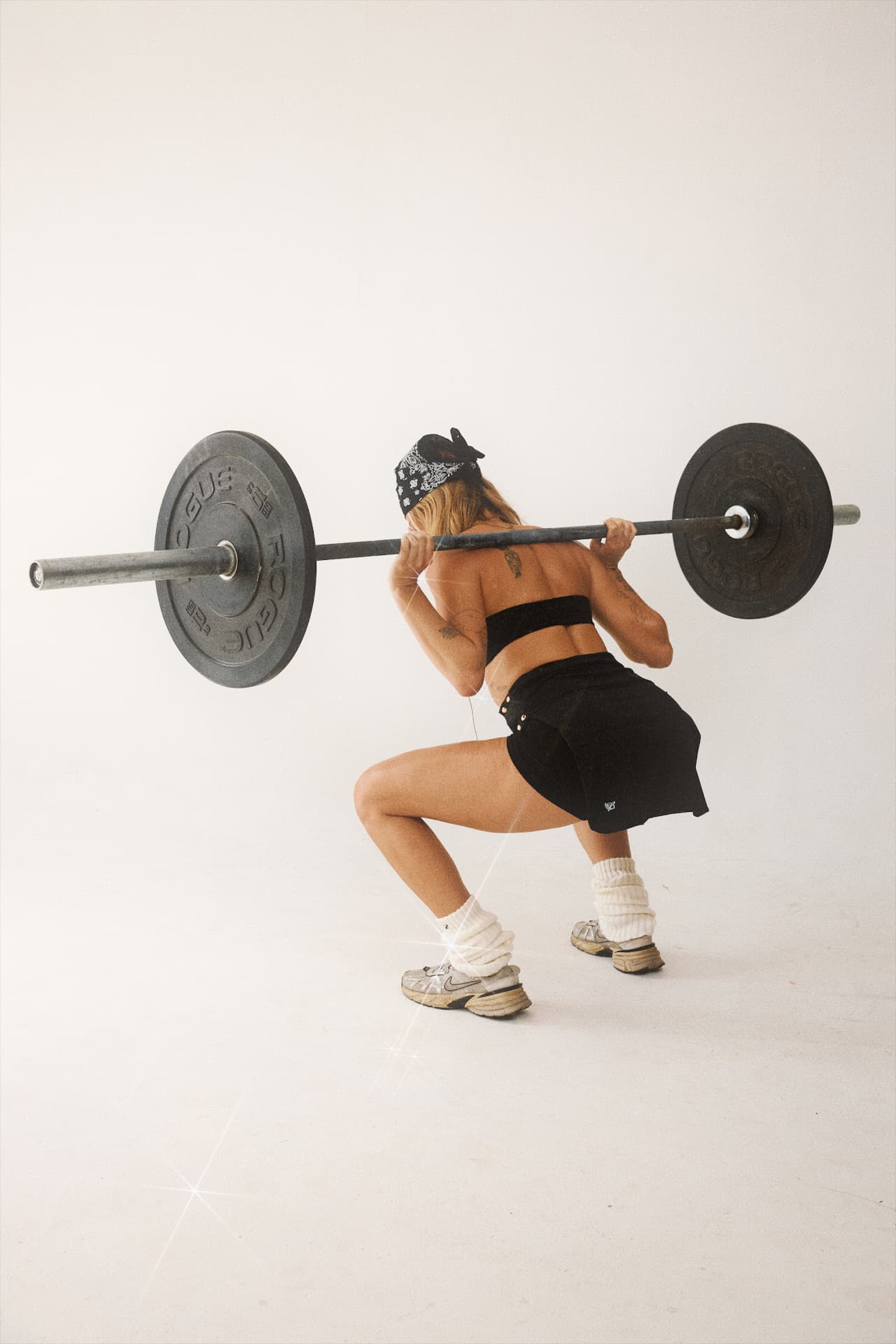 Athlete squatting in the Booty Bib